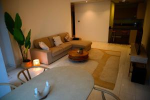 Spacious 1BR in iconic Cayan Tower with Marina & Sea Views