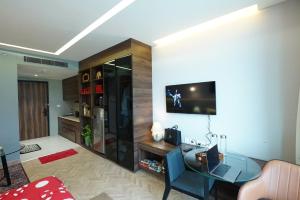 House Of Ridhima Kaur-AIPL Joysquare