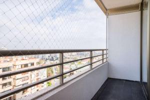 Apt in Las Condes with Pool and Private Balcony