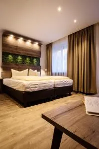 Hotel Alter Kranen - Höchberg