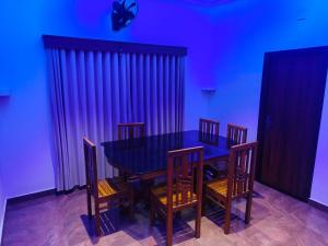 Cave Aura Service Villa