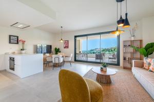 797 HOLIDAY RENTALS-Apartamento en Rocas Blancas para 5 con v