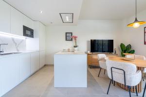 797 HOLIDAY RENTALS-Apartamento en Rocas Blancas para 5 con v