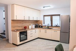 Cozy House Crivaia