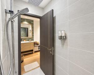 Melaka Hồ Tràm - Beachside Bungalows & Nature Retreat