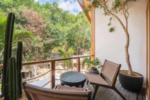 New Stunning Twin Villa 4 Bdr Lembongan Villa 3 and 4