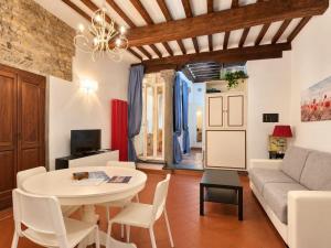 Borgo Allegri Apartment