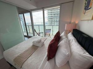 Downtown 2BR Unit near Chinatown Full Kitchen
