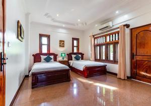 Luxury 5BR Tropical Villa with Private Pool