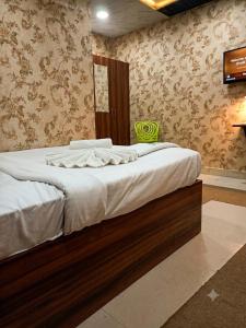 Arivoo Manya Hotel and Dormitory