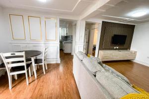 Kisuri White House - Luxury Beach Home in Mfangano