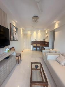 Modern 1BHK High Rise Near Azad Nagar Metro EK Ghar