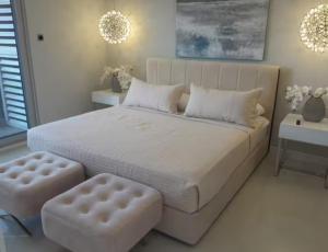 Sunset Arms Apartment