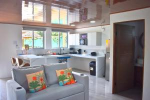 AC, Wi-Fi & Pool - Beachfront Palo Seco