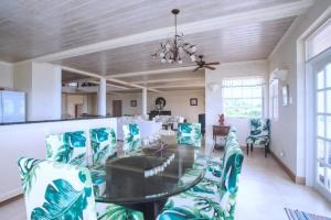 Beautiful 6 Bedroom Villa - Amazing Sea Views