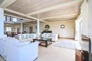 Beautiful 6 Bedroom Villa - Amazing Sea Views