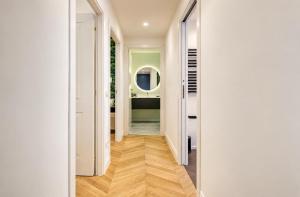 Luxury Via Veneto Apartment Walk to Spanish Steps
