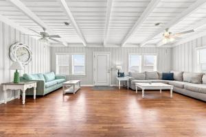 Hazels Child II Oceanfront Beach House w Pier View