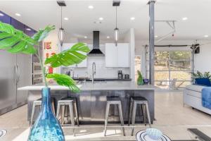 High Tide House-OpenAir Living