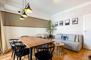 Alvalade Gallery by Gonzalos Guest