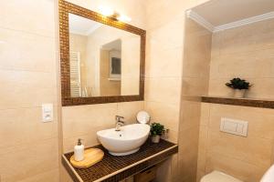 Old Town Luxury, Central Stay II