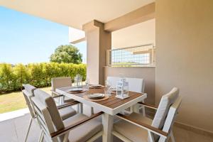 Sunny Golf Apartment - Golf and Pool Views