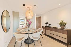 Sunny Golf Apartment - Golf and Pool Views