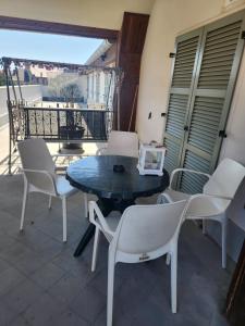 Central Terrace Escape with Jacuzzi