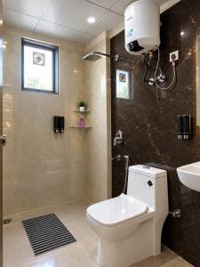 NSV Homes Luxurious Studio Near Medanta Hospital