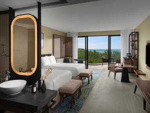 Crowne Plaza Phu Quoc Starbay by IHG