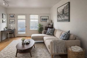 The Garden Homestay 5-10 Min to YVR & Downtown