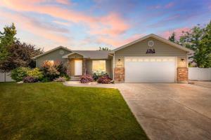 Family Falls Retreat-Sleeps 12