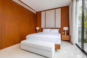 Elegant 4BR Pool Villa in Central Bangtao-Peaceful