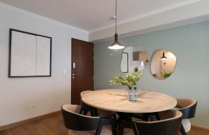 Royal 3BR with Parking & Balcony near Larcomar by Geko