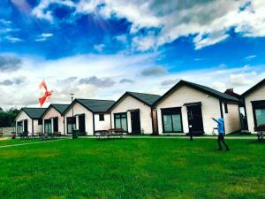 Cozy holiday homes, close to the lake