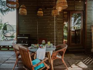 Holiday Home by Lake Kl pnicko with Pier