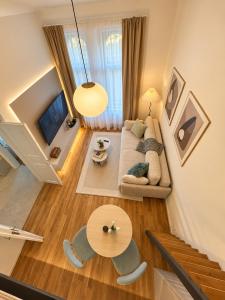 The Cozy Nest Stylish Prague Loft