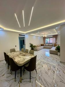 Elegant & Premium Design Appartment with 2 Bedrooms & access to Pool By RES