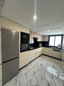 Elegant & Premium Design Appartment with 2 Bedrooms & access to Pool By RES