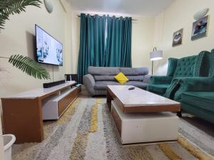 2 bedroom in Seasons kasarani