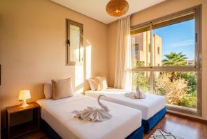 Prestigia Oasis - Chic Decor - View - Pool - AC