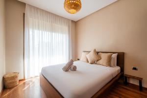 Prestigia Oasis - Chic Decor - View - Pool - AC