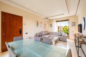 Prestigia Oasis - Chic Decor - View - Pool - AC