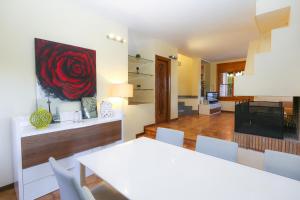 VILLA GERANIOS - Only Families