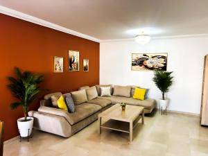 Amazing Appartement au centre ville en face HILTON & la Gare Train de TGV F3