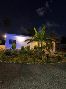 Dream House Playita - 2 Independent Villas, 2 Min from the Beach