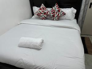 Cozy 2BR Near TRM Mall -Wi-Fi, Parking, Security