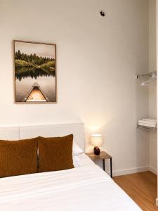 Elegant Skyline Retreat 2BR UG Parking