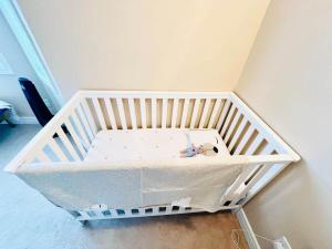 CozyHouse*5BR*FamilyBaby&KidFriendly*KingBed*AC*