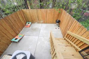 3Bdrm3Bath, Sleeps 10, WD, Wifi, Backyard, New